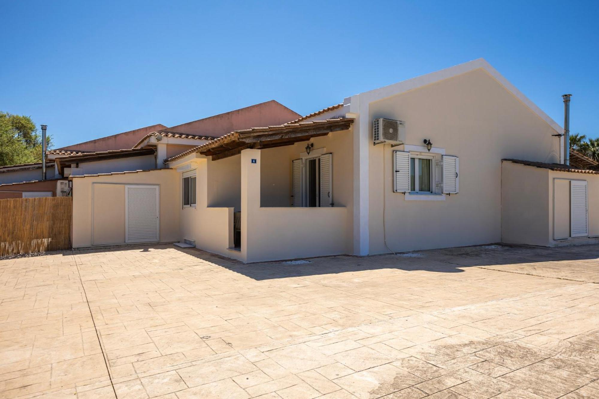 Varvarigos Village Apartment