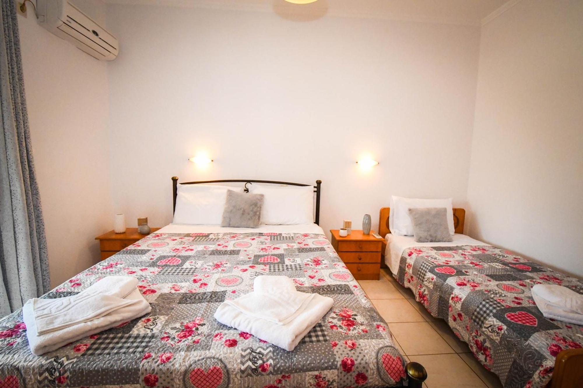 Varvarigos Village Apartment Áyios Kírikos