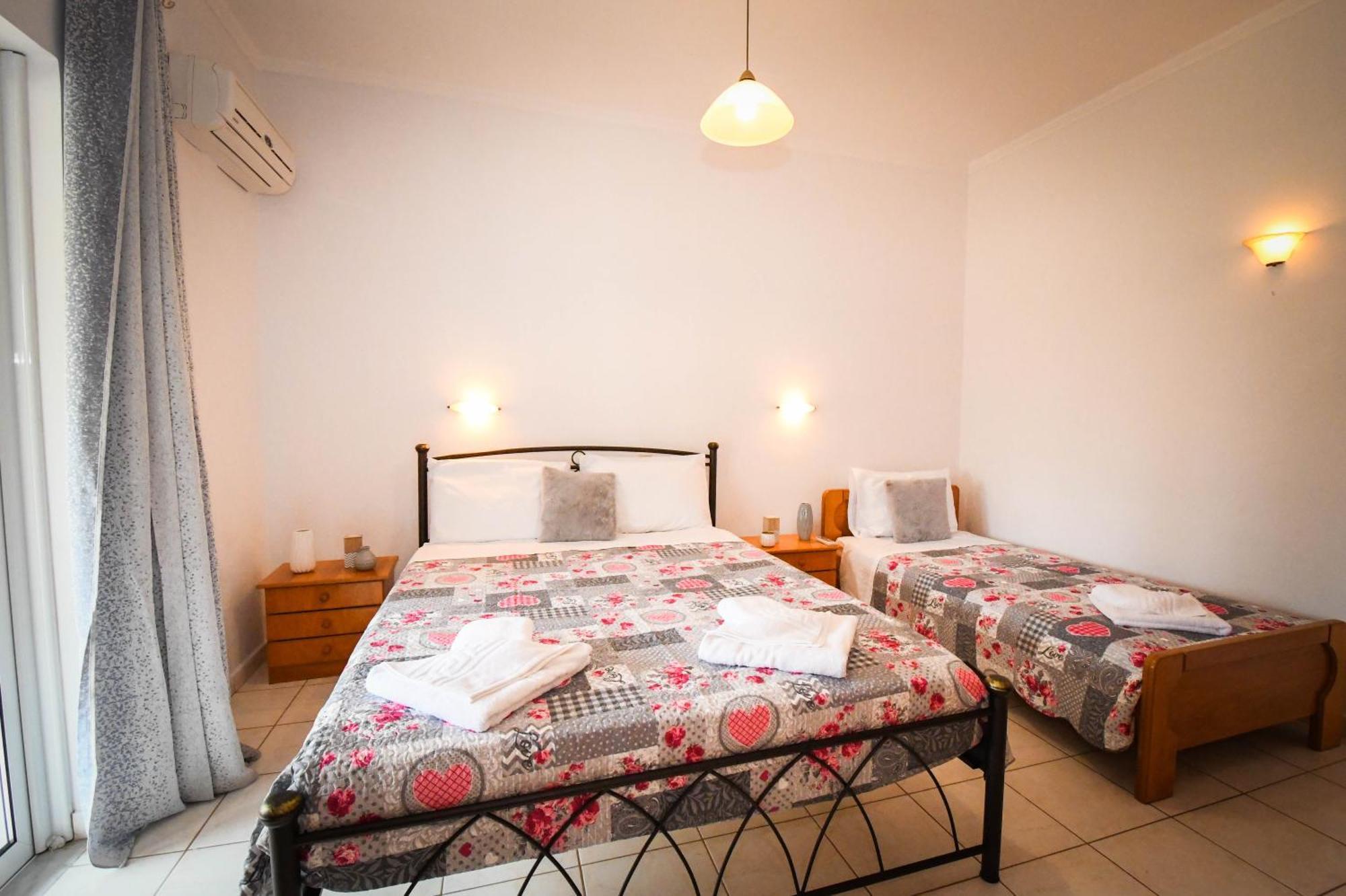 Apartment Varvarigos Village
